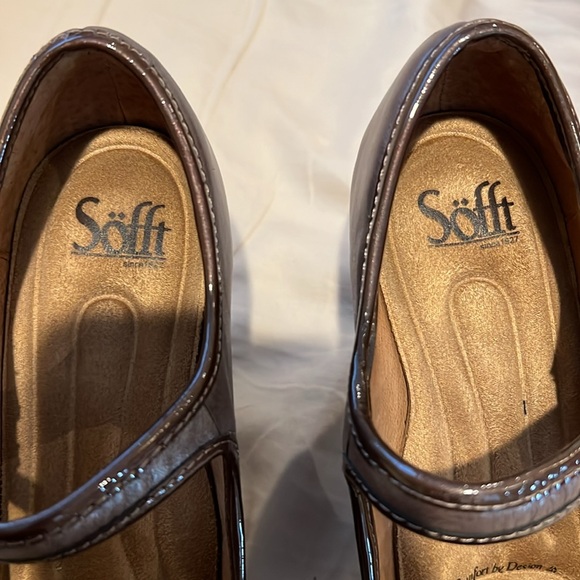 Sofft heels. Great condition worn once, unable to wear heels anymore. - Picture 4 of 11